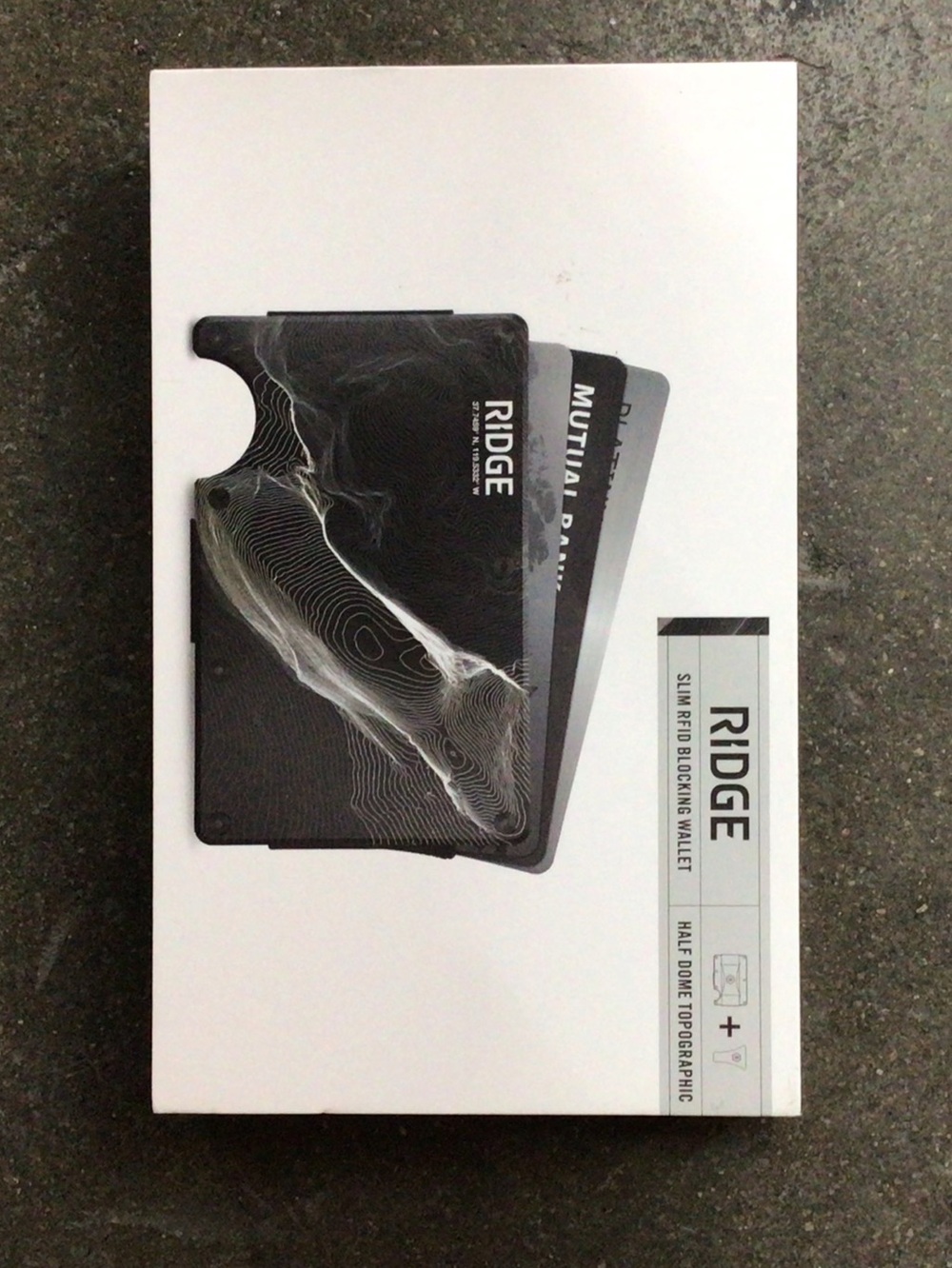 Ridge Slim RFID protected Wallet - half dome - Black Topographic